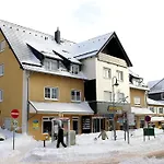 Germina オーバーホーフ